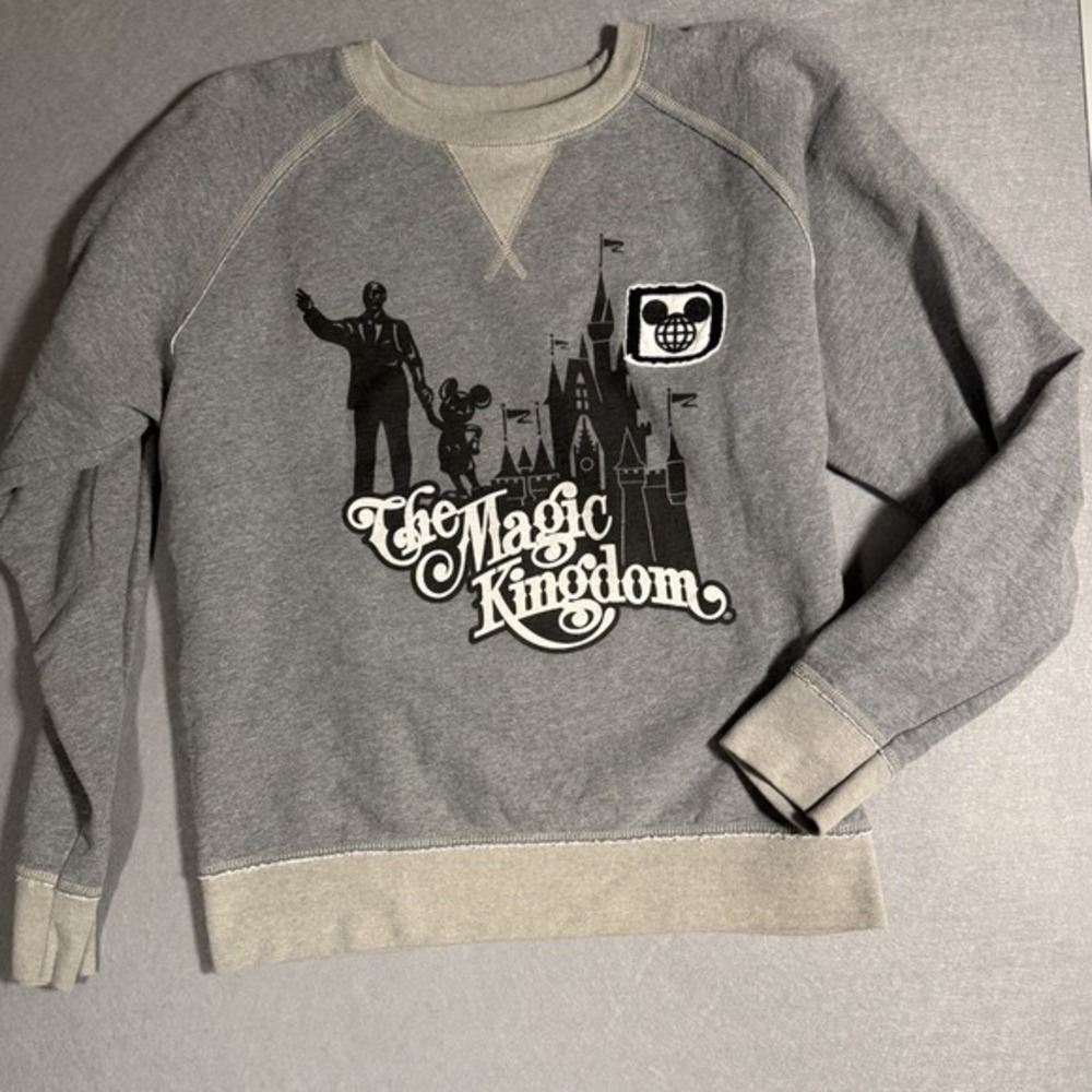 Vintage Disney Parks The Magic‎ Kingdom Crewneck Sweatshirt Gray Adult L